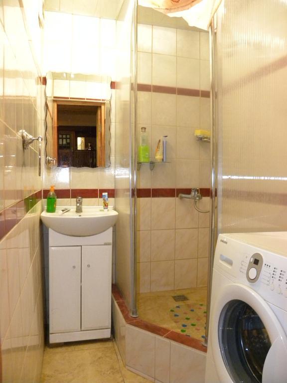 Kozatski Apartments リヴィウ エクステリア 写真