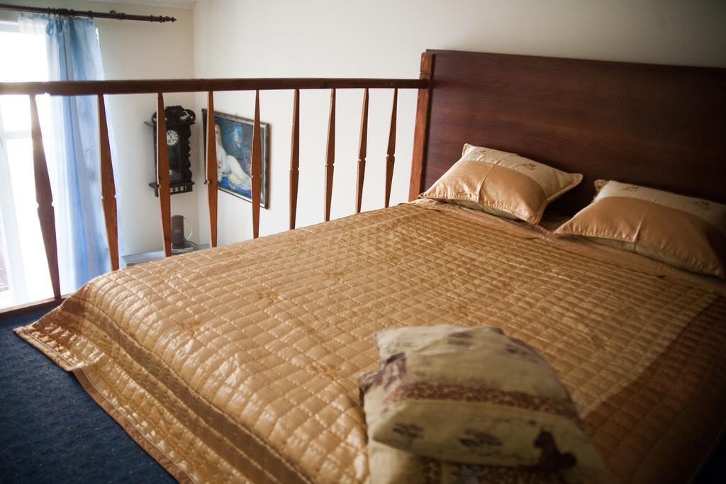 Kozatski Apartments リヴィウ エクステリア 写真